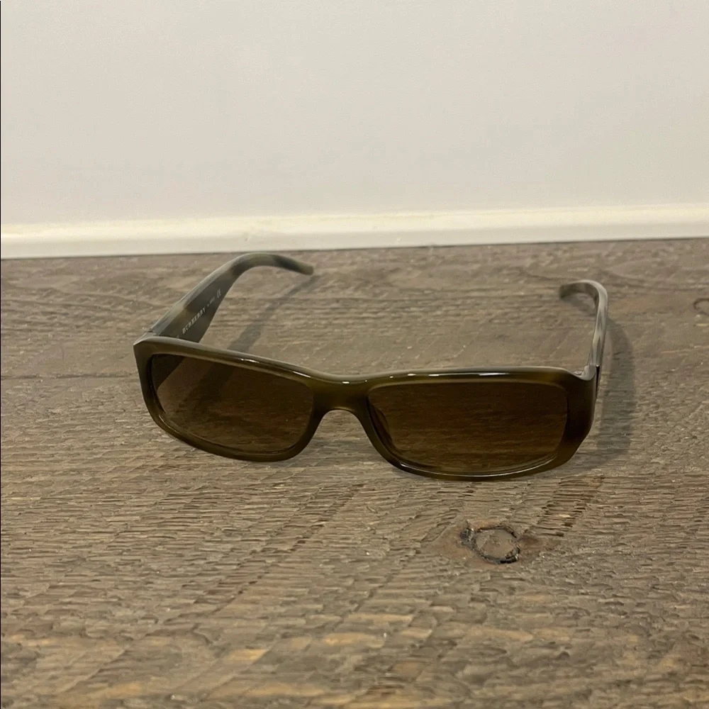 NWOT VTG Burberry 135 8483/S BXCD 57 14 Wmns Olive Nova Check Sunglasses - Picture 3 of 11